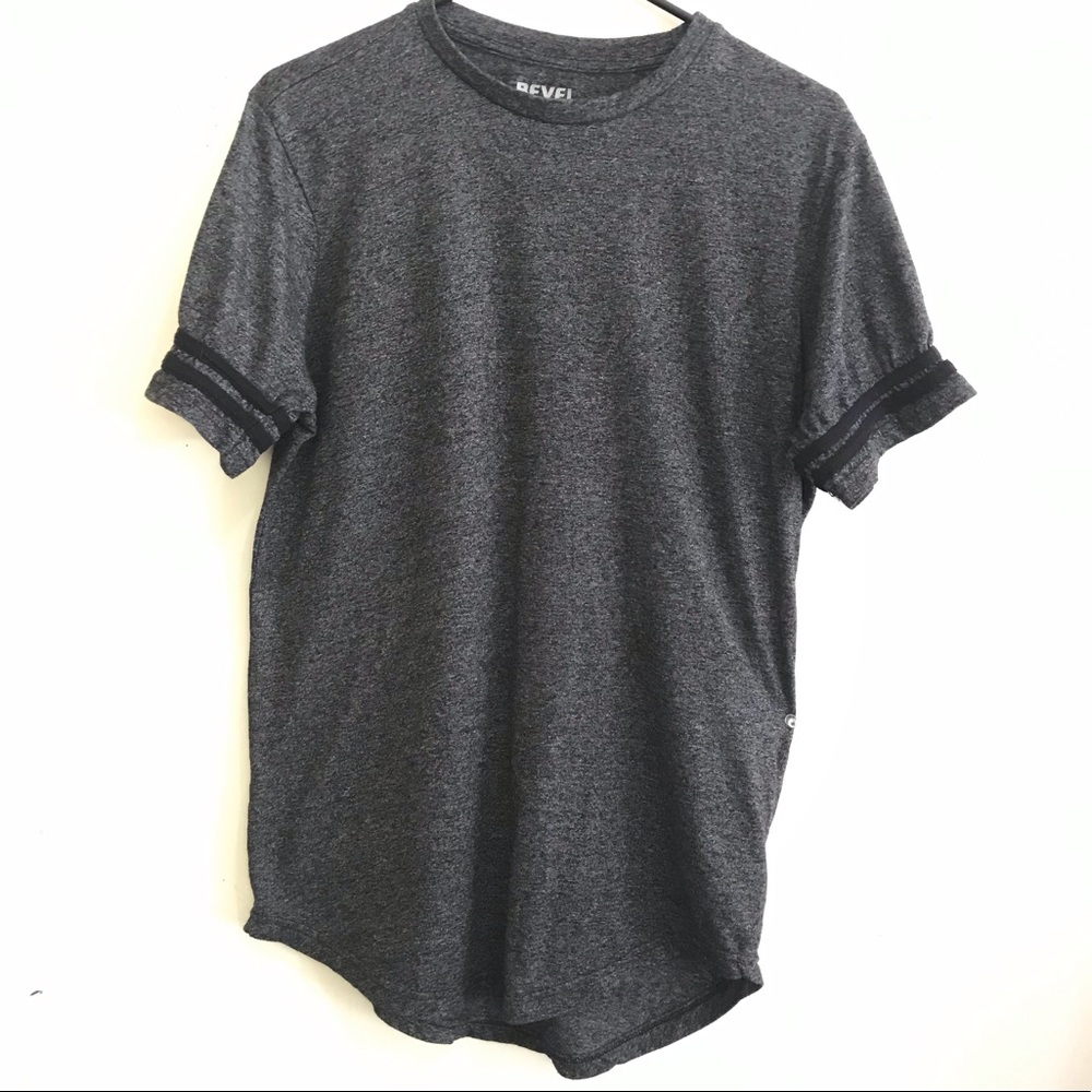 Round Neck Short Sleeve Curved Bottom T-shirt Mens